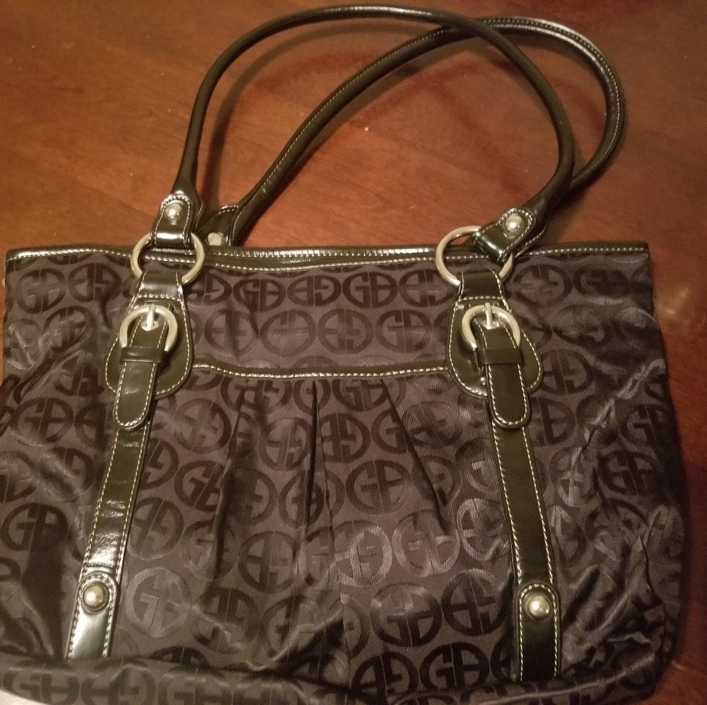 NEVER USED!! Giani Bernini Black Shoulder Purse